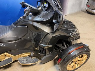 2018 Can-Am RT LIMITED SE6 in Charlemagne, Quebec - 4 - w320h240px