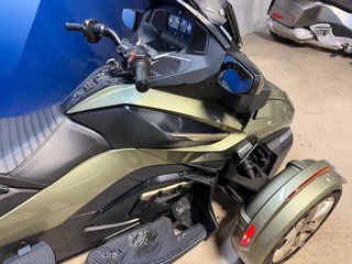 2021 Can-Am RT LIMITED SEA TO SKY in Charlemagne, Quebec - 4 - w320h240px