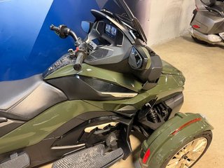 2023 Can-Am SPYDER RT LIMITED SEA TO SKY in Charlemagne, Quebec - 5 - w320h240px