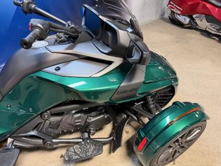 2025 Can-Am SPYDER F3 LIMITED SPECIAL SERIES in Charlemagne, Quebec - 4 - w320h240px