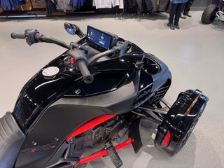 Can-Am SPYDER F3-S SE6 F3  2024 à Charlemagne, Québec - 3 - w320h240px