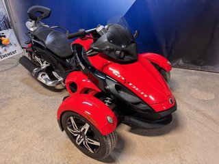 Can-Am SPYDER RS SM5  2008 à Charlemagne, Québec - 2 - w320h240px