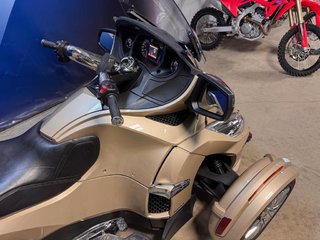 2017 Can-Am Spyder RT Limited bas km in Charlemagne, Quebec - 4 - w320h240px