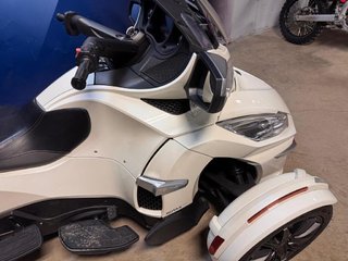 2016 Can-Am SPYDER RT-S SE6 RT Bas km in Charlemagne, Quebec - 4 - w320h240px