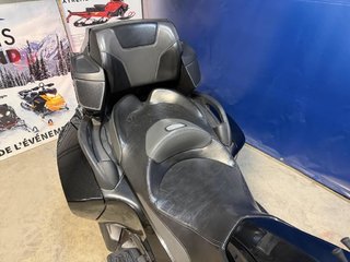 Can-Am SPYDER RT-S SE6 RT  2014 à Charlemagne, Québec - 5 - w320h240px