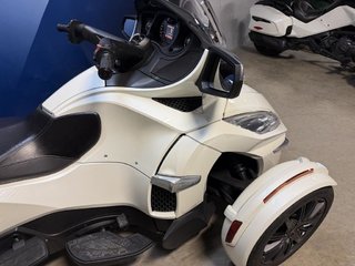 2014 Can-Am SPYDER RT-S SE6 RT in Charlemagne, Quebec - 4 - w320h240px