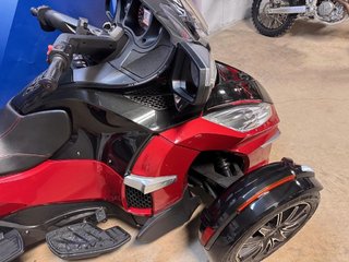 2015 Can-Am SPYDER RT-S SPECIAL RT in Charlemagne, Quebec - 4 - w320h240px
