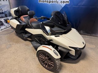 Can-Am SPYDER RT SEA TO SKY  2024 à Charlemagne, Québec - 2 - w320h240px