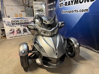 Can-Am SPYDER RT SM5  2011 à Charlemagne, Québec - 3 - w320h240px