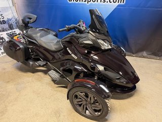 Can-Am SPYDER ST LIMITED  2013 à Charlemagne, Québec - 2 - w320h240px