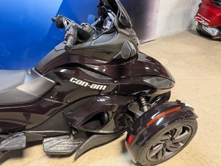 Can-Am SPYDER ST LIMITED  2013 à Charlemagne, Québec - 4 - w320h240px