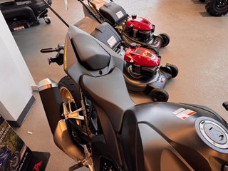 Honda CB1000SPS  2025 à Charlemagne, Québec - 3 - w320h240px