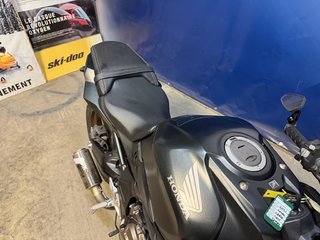 Honda CB650R CB 650  2021 à Charlemagne, Québec - 4 - w320h240px