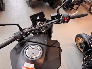 Honda CB750AS  2025 à Charlemagne, Québec - 4 - w320h240px