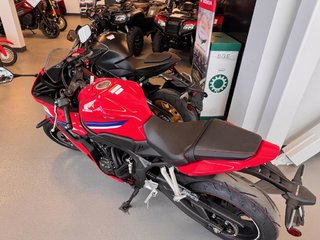 Honda CBR650RACS  2025 à Charlemagne, Québec - 2 - w320h240px