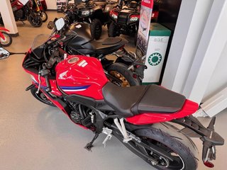 Honda CBR650RACS  2025 à Charlemagne, Québec - 2 - w320h240px