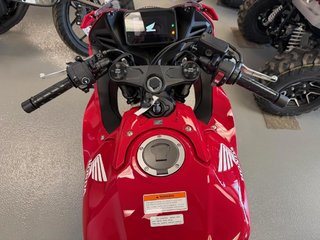 Honda CBR650RACT  2026 à Charlemagne, Québec - 5 - w320h240px