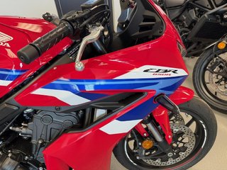 Honda CBR650RACT  2026 à Charlemagne, Québec - 2 - w320h240px