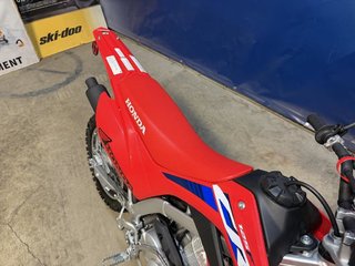Honda CRF125F CRF 125  2023 à Charlemagne, Québec - 5 - w320h240px