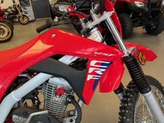 Honda CRF125F CRF 125  2027 à Charlemagne, Québec - 2 - w320h240px