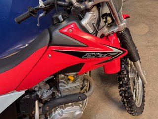 Honda CRF230F CRF 230  2008 à Charlemagne, Québec - 3 - w320h240px