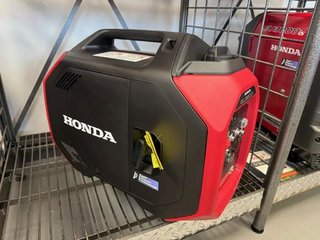 2025 Honda EU3200IC in Charlemagne, Quebec - 3 - w320h240px