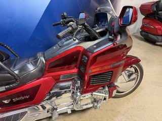 1997 Honda GoldWing 1500 in Charlemagne, Quebec - 4 - w320h240px