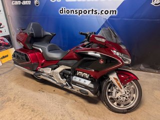 Honda GOLDWING 1800 DCT  TOUR AIR BAG  2018 à Charlemagne, Québec - 2 - w320h240px