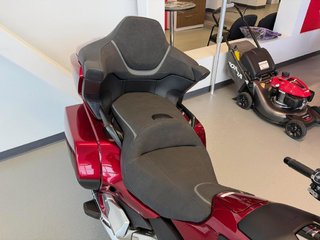 Honda GOLDWING 1800 DCT  TOURER AIR BAG  2026 à Charlemagne, Québec - 3 - w320h240px