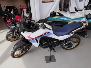 Honda TRANSALP 750 XL750  2025 à Charlemagne, Québec - 2 - w320h240px