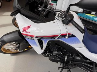 Honda Transalp 750 XL750S  2025 à Charlemagne, Québec - 3 - w320h240px