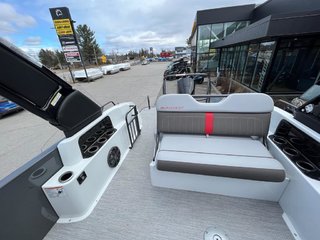 Princecraft VOGUE 27 RL 500 Racing Démo( Rabais 80 000$)  2024 à Charlemagne, Québec - 6 - w320h240px