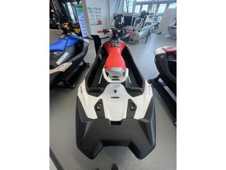 Sea-Doo SPARK TRIXX 3 PLACE  2026 à Charlemagne, Québec - 3 - w320h240px