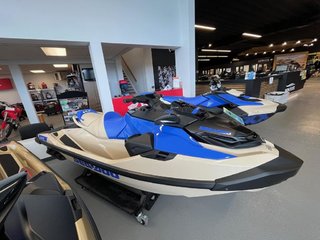 2025 Sea-Doo WAKE PRO 230 ROTAX 1630 ACE-230( Promo Financement ) in Charlemagne, Quebec - 2 - w320h240px