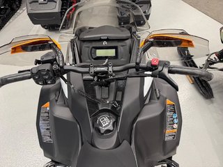 Ski-Doo Backcountry Adrenaline 600R E-TEC  2026 à Charlemagne, Québec - 5 - w320h240px