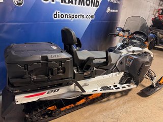 Ski-Doo Expedition SE 900 Ace  2023 à Charlemagne, Québec - 6 - w320h240px