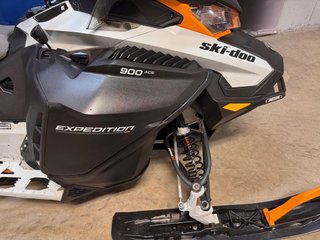 Ski-Doo Expedition SE 900 Ace  2023 à Charlemagne, Québec - 4 - w320h240px