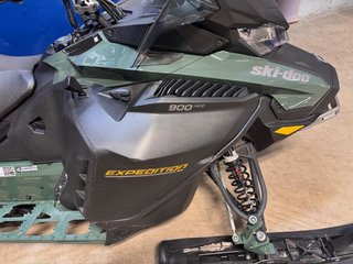 Ski-Doo Expedition SE 900 Ace  2024 à Charlemagne, Québec - 4 - w320h240px