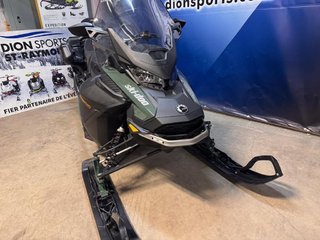 Ski-Doo Expedition SE 900 Ace  2024 à Charlemagne, Québec - 3 - w320h240px