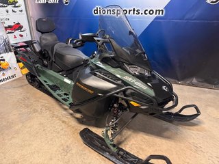 Ski-Doo Expedition SE 900 Ace  2024 à Charlemagne, Québec - 2 - w320h240px