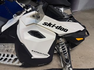 Ski-Doo EXPEDITION SPORT 900 ACE  2018 à Charlemagne, Québec - 4 - w320h240px