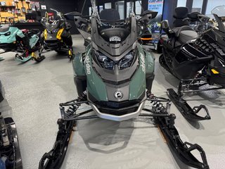 Ski-Doo GRAND TOURING 900 ACE LUXURY  2024 à Charlemagne, Québec - 6 - w320h240px