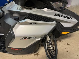 Ski-Doo Grand Touring Limited 900 ACE  2019 à Charlemagne, Québec - 4 - w320h240px