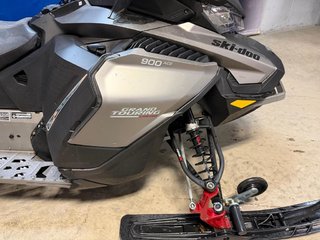 Ski-Doo GRAND TOURING LIMITED 900  2023 à Charlemagne, Québec - 4 - w320h240px