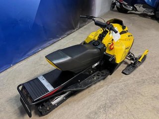 Ski-Doo MXZ 200  2025 à Charlemagne, Québec - 5 - w320h240px
