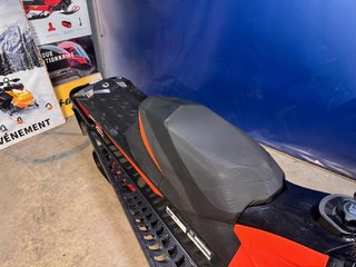 Ski-Doo Renegade Adrenaline 900 ACE  2016 à Charlemagne, Québec - 5 - w320h240px