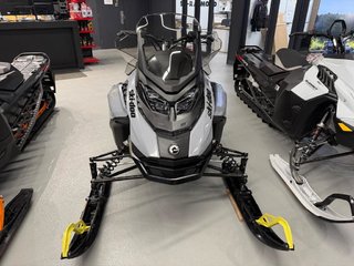 Ski-Doo RENEGADE ADRENALINE 900 ACE  2026 à Charlemagne, Québec - 6 - w320h240px