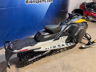 Ski-Doo RENEGADE SPORT 600 ACE  2026 à Charlemagne, Québec - 6 - w320h240px