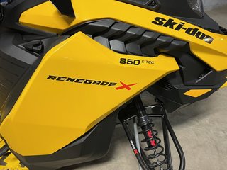 Ski-Doo Renegade X 850 E-TEC  2023 à Charlemagne, Québec - 4 - w320h240px