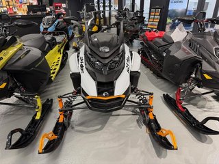 Ski-Doo RENEGADE X 900 ACE TURBO R  2025 à Charlemagne, Québec - 4 - w320h240px